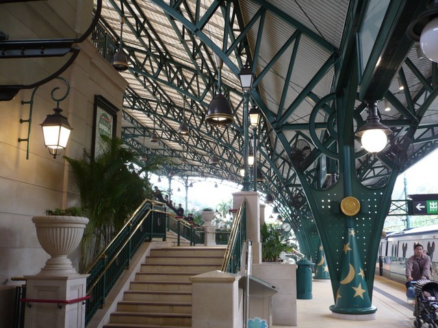Disneyland Resort Station