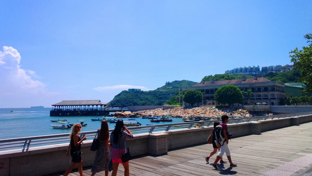 Stanley Murray House And Blake Pier