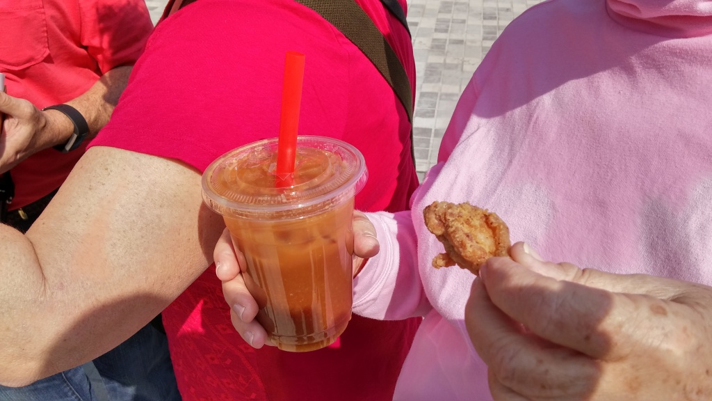 iced lemon tea deep fried chicken wing