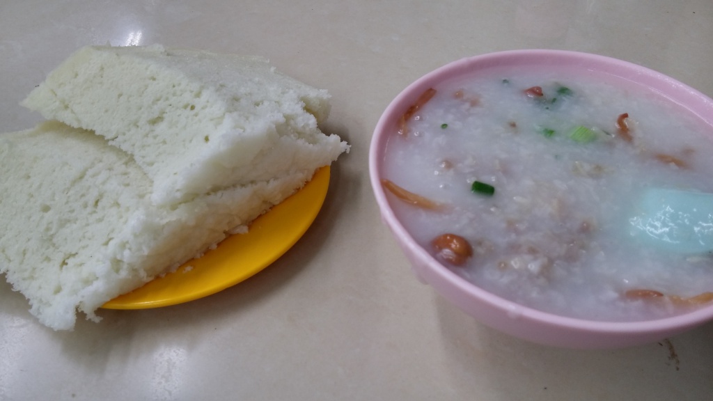 Boat congee and sponge cake