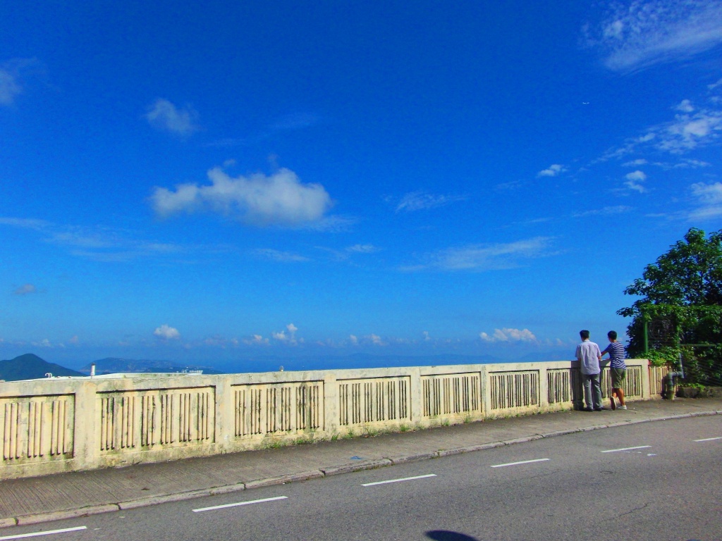 Mount Kellett Road lookout at Victoria Peak