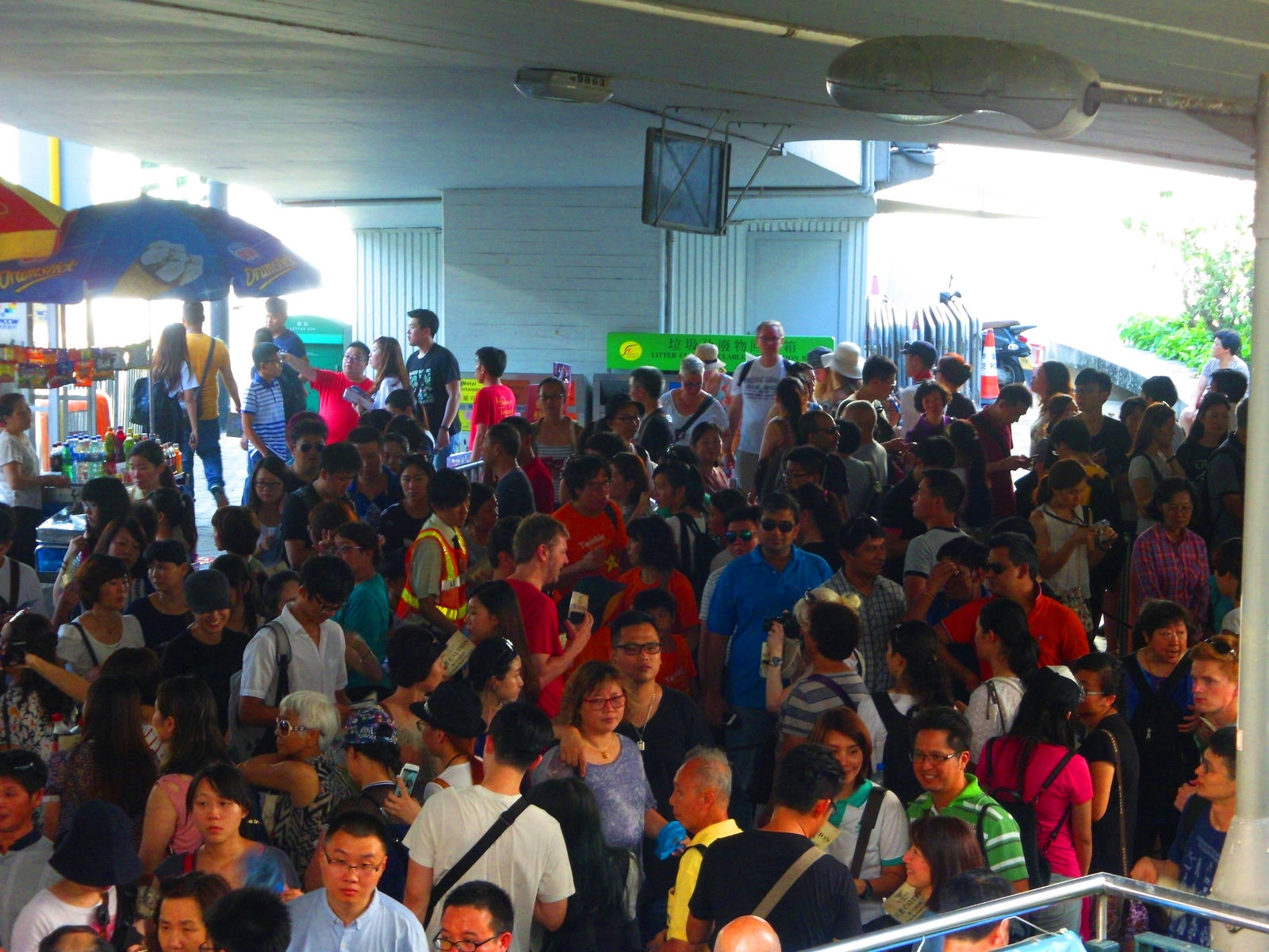 People are waiting for buying Peak Tram ticket only and still need to wait for the tram on the platform later