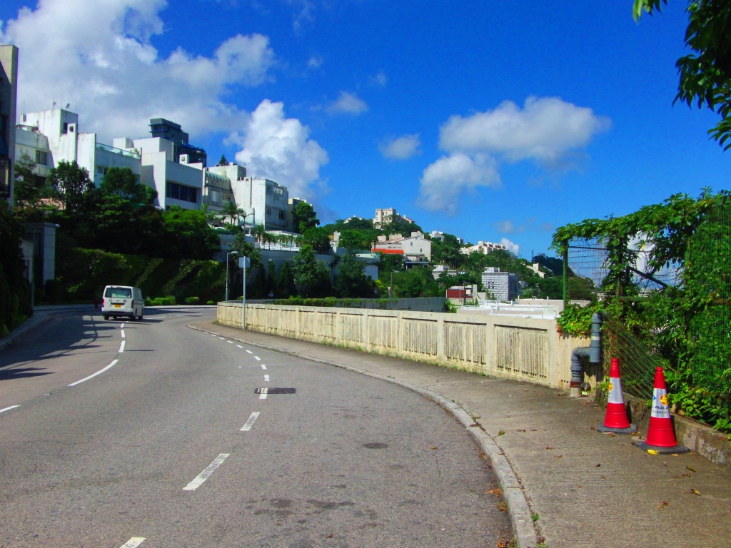 Victoria Peak Mount Kellett Road lookout is right next to the expensive houses of the rich people