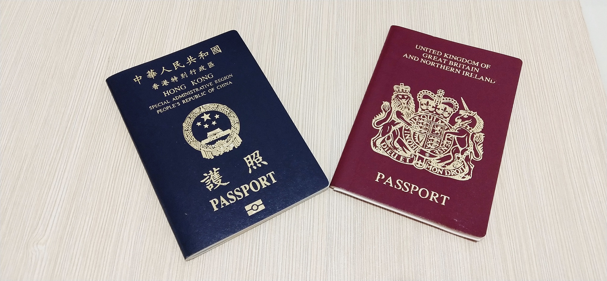 Hong Kong SAR passport and BNO passport