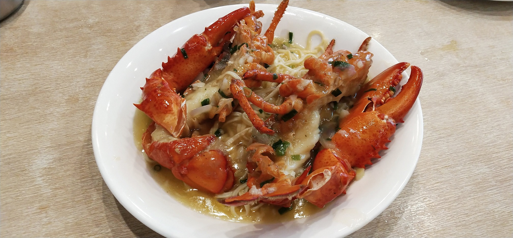 Colorful and delicious E-Fu noodle with lobster