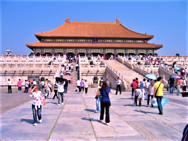 Tourists at Beijing Palace Museum. HKSAR Government estimates that about 1.5 million people will visit the Palace Musuem Hong Kong Branch a year.