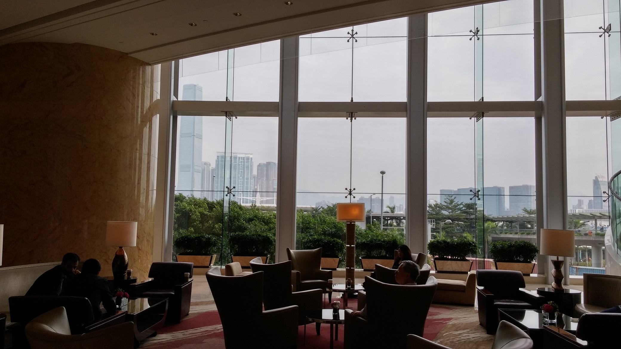 Apart from enjoying good view, you can use the toilet at the lobby floor of the Four Seasons Hotel at Central.