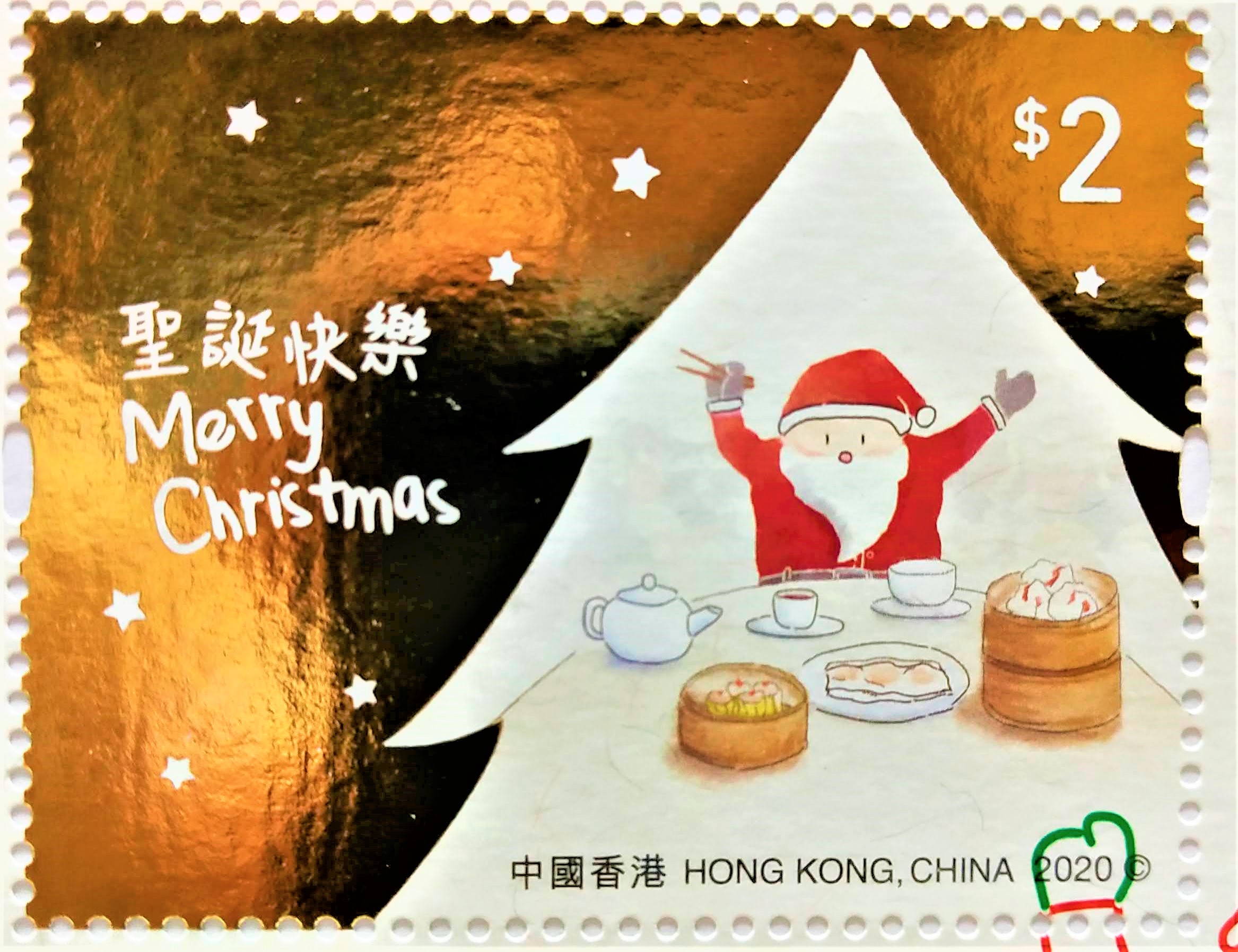 Santa Claus enjoys dim sum.