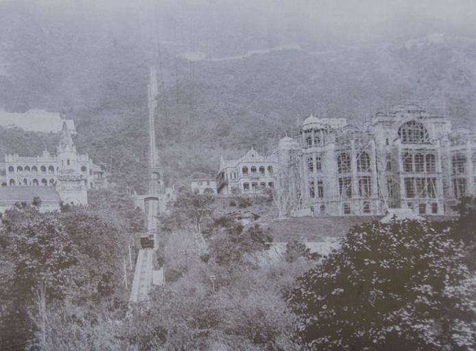 Peak Tram and the Victoria Peak in the old day.
