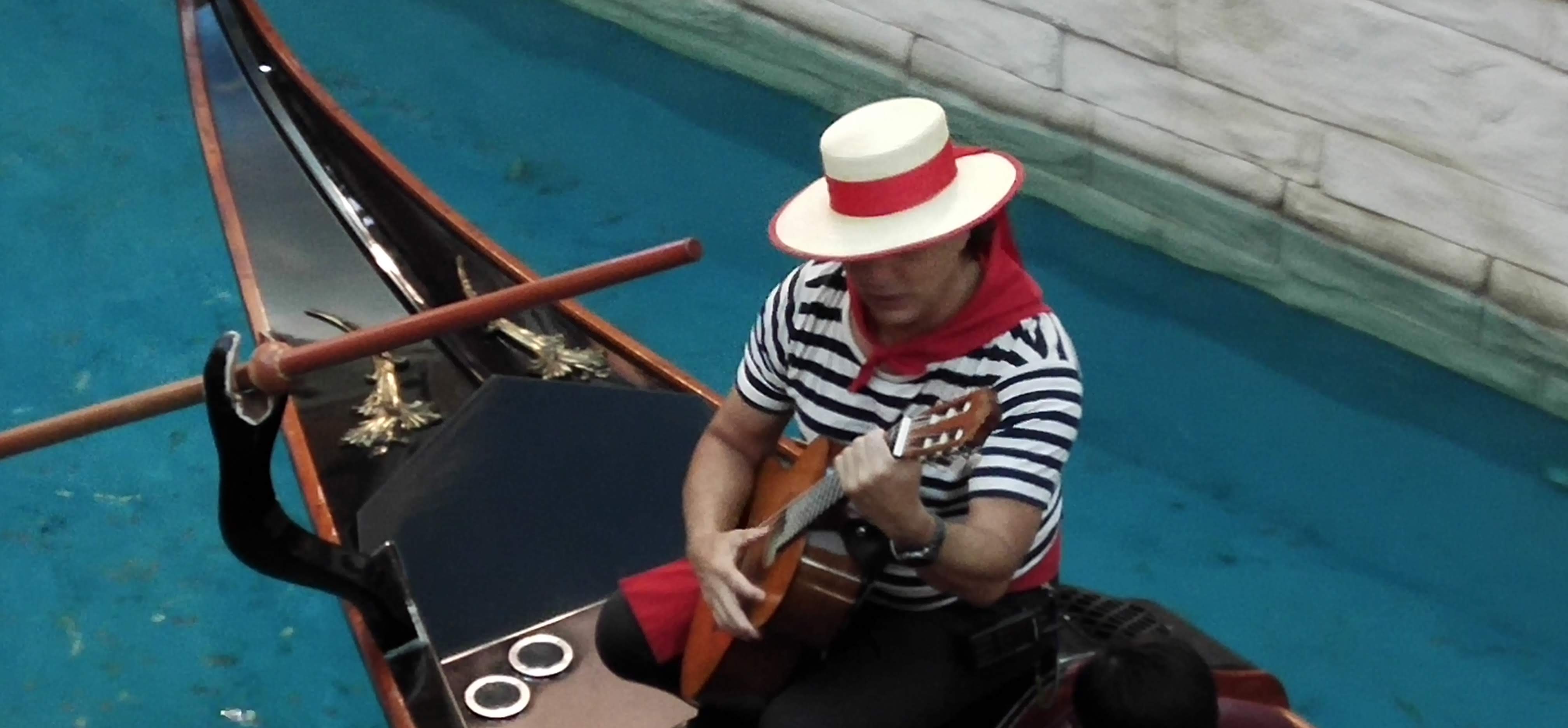The Gondolier is singing.
