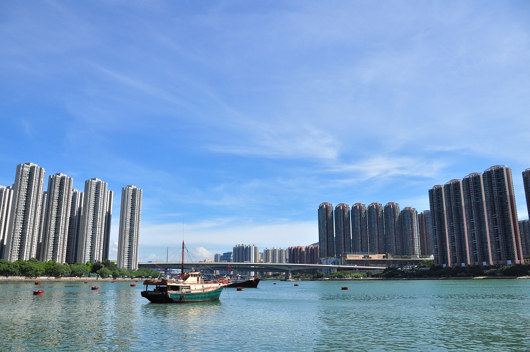 Tsuen Wan on the left, Tsing Yi on the right