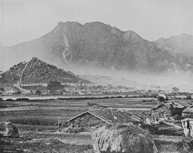 Chinese called it the Tiger Head Hill. British renamed it as Lion Rock.