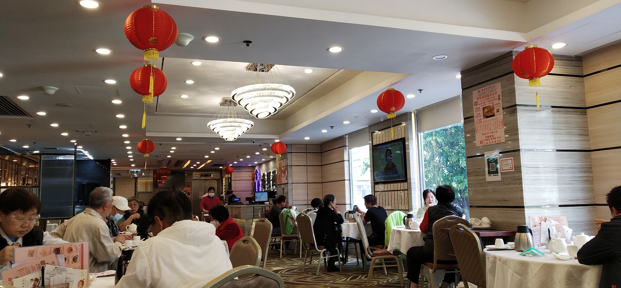 Dim sum restaurant gets more diners after government's easing of social distancing measures.