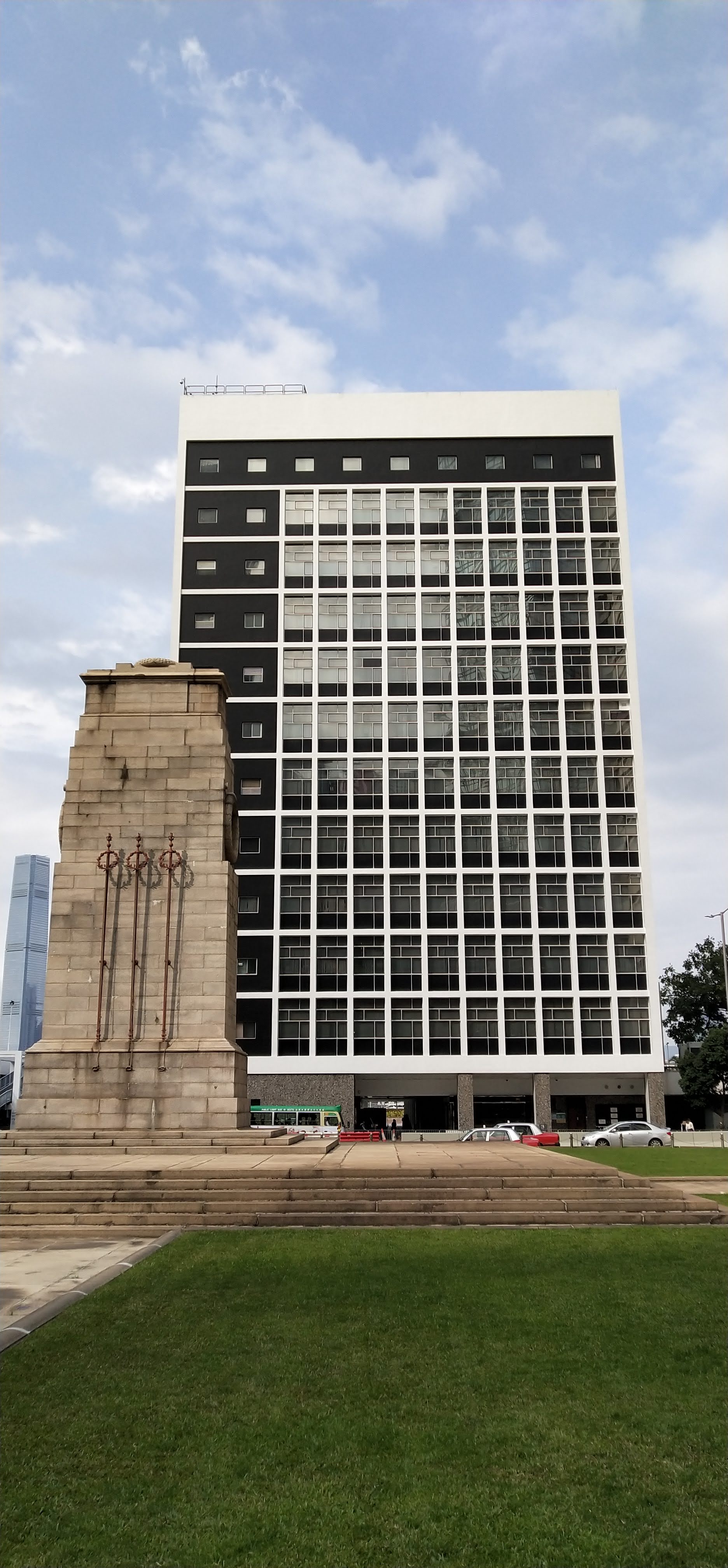 Hong Kong City Hall and Cenotaph