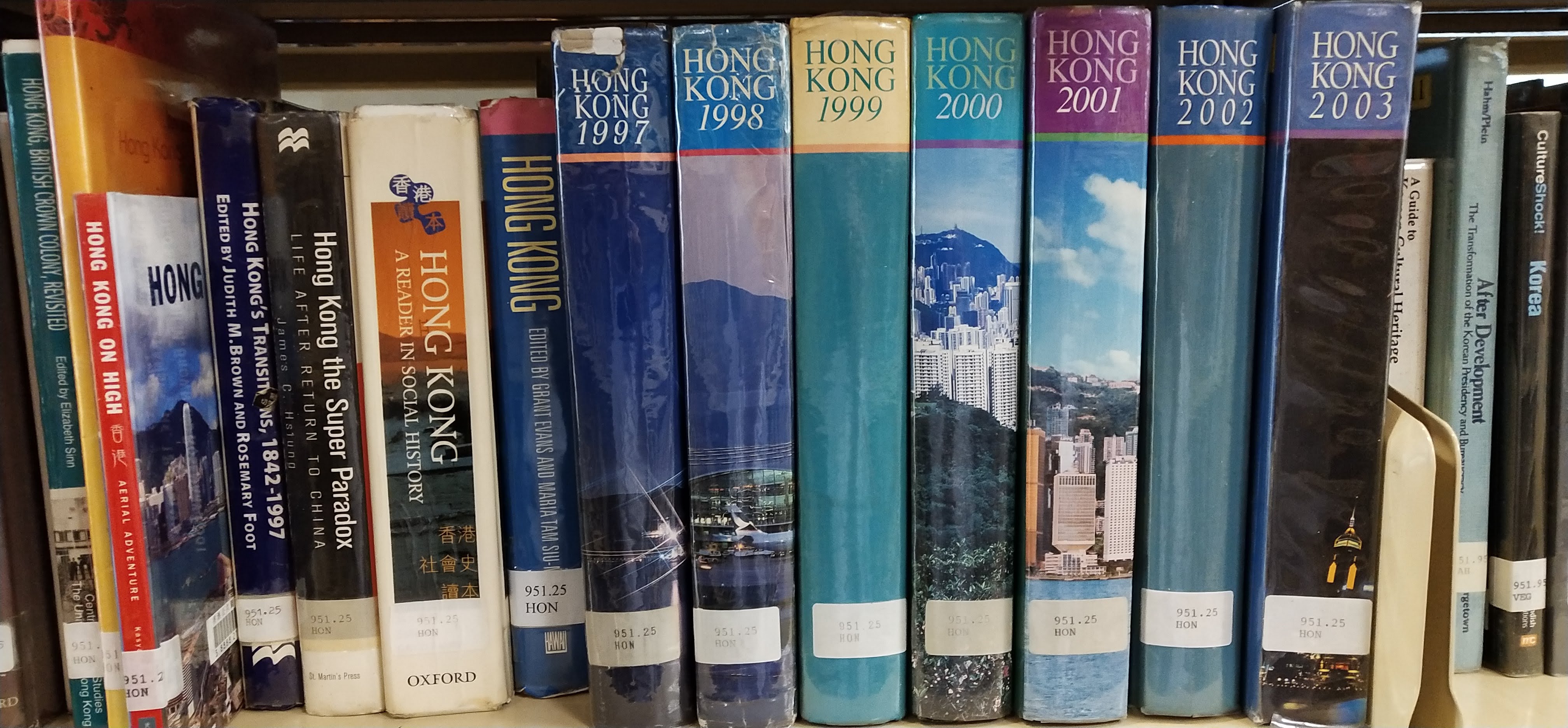Reference books for Hong Kong in City Hall Library