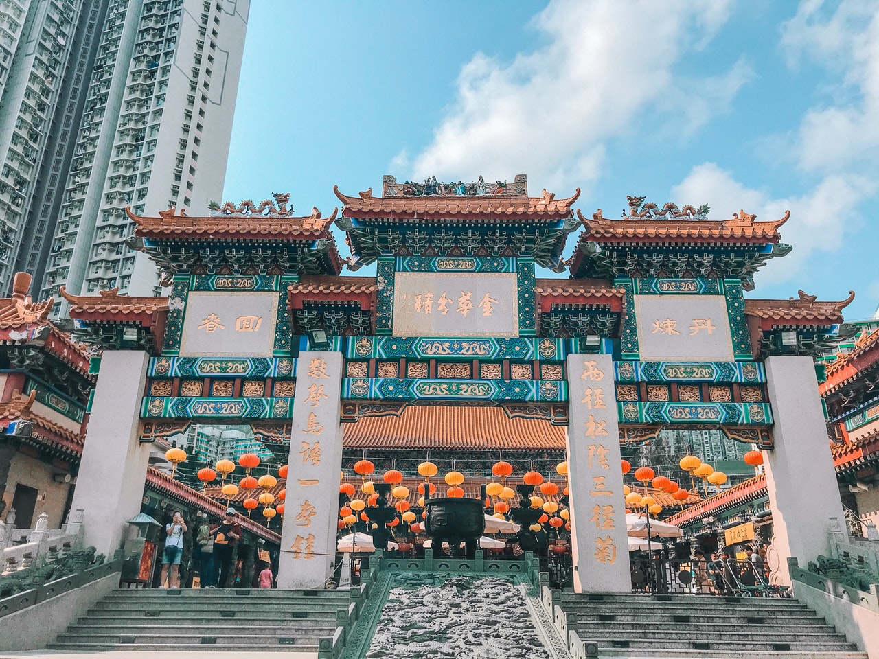 What is the best Hong Kong sightseeing point for solo travelers?