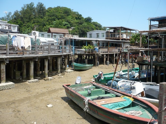 Stilt houses and boats at Tai O.