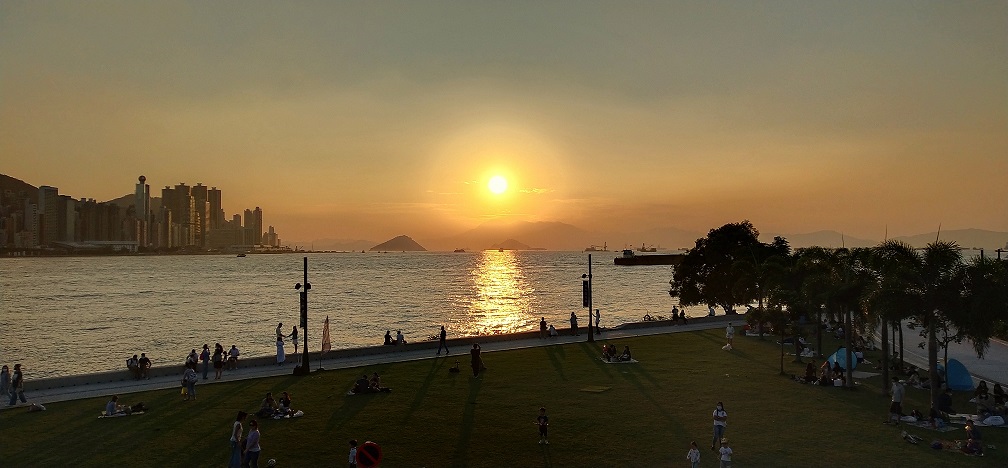 Nice sunset at West Kowloon Promenade