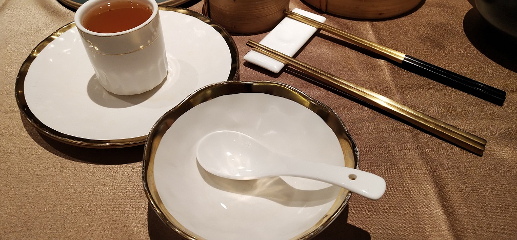The interesting Chinese utensils.